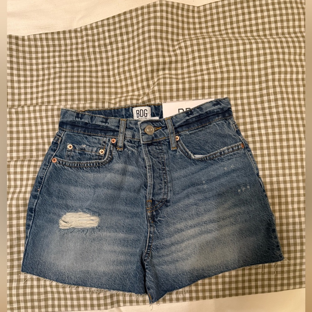 BDG High-Rise Distressed Jean Shorts | NWT | Size 26